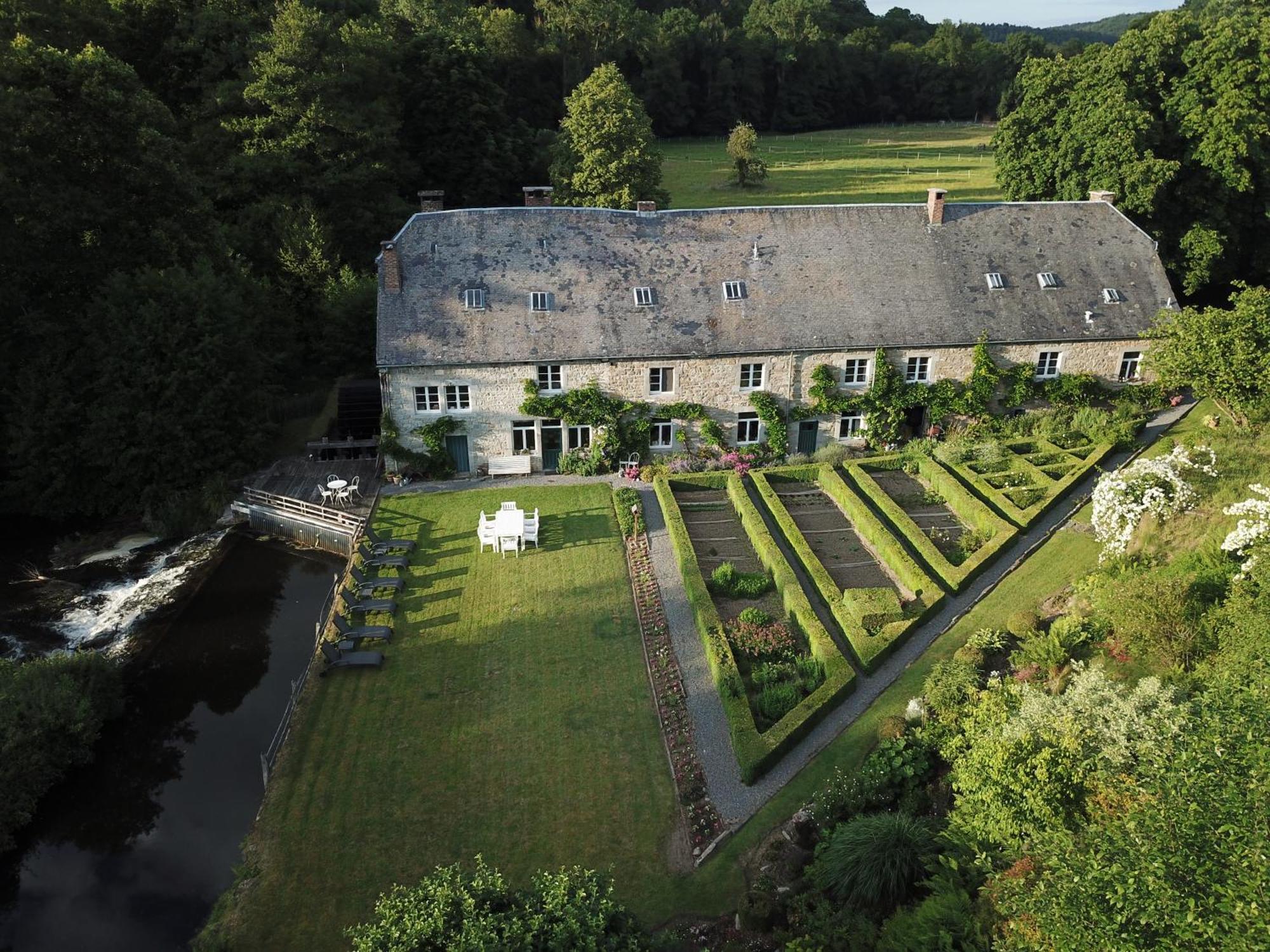 B&B Le Moulin De Resteigne Exterior photo